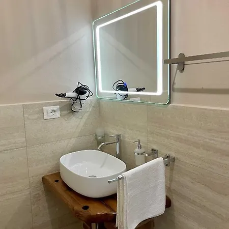 Bed and Breakfast La Fenice Μονταλτσίνο